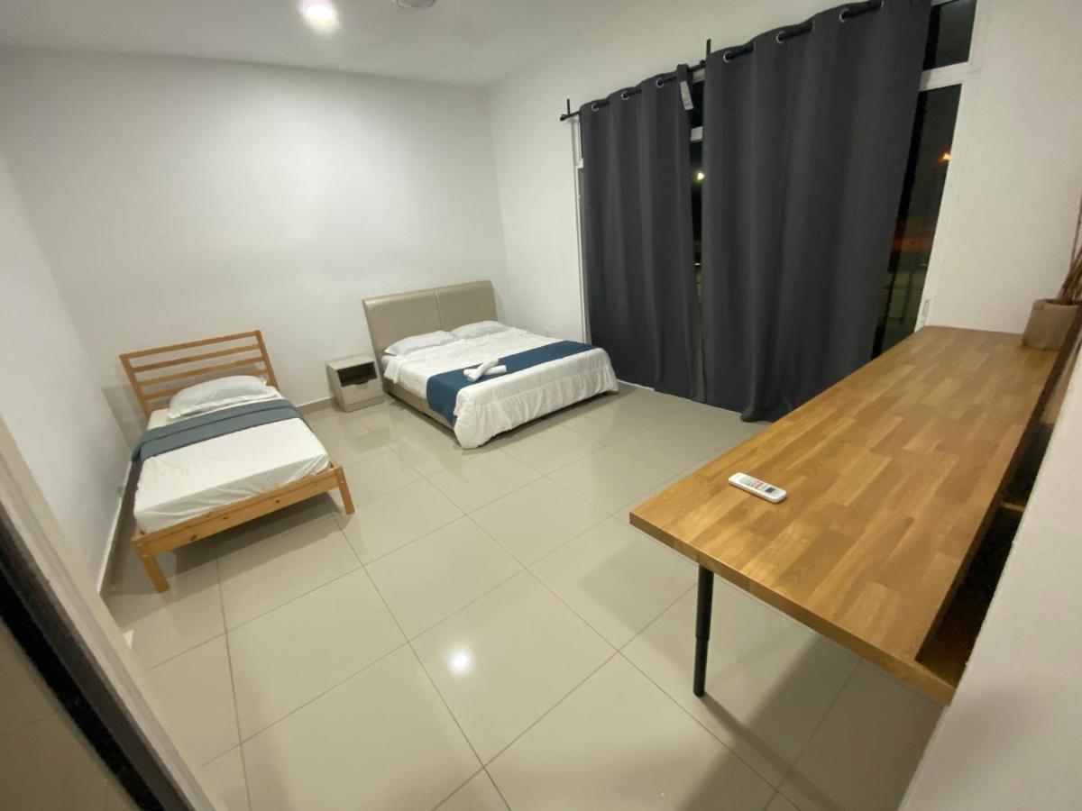 Desaru Happy Guest House D Exterior photo